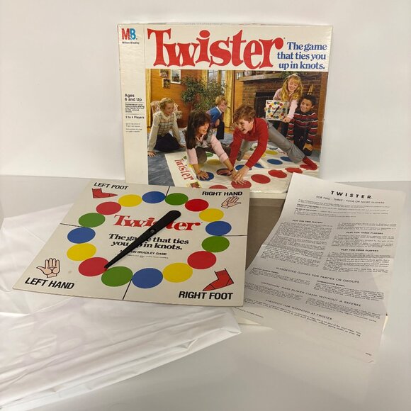 Twister Board Game 1987 MB Milton Bradley Ages 6+ 2-4 Players Classic Family Fun - Picture 2 of 10